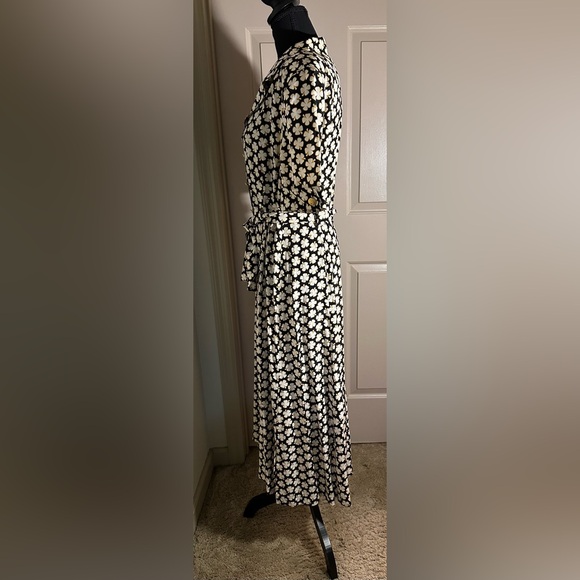 Vintage Beautiful Escada Black/White/Tan Dress by Margaretha Ley - Picture 4 of 11